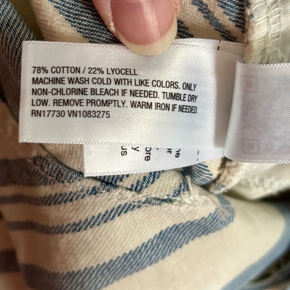 NWT Universal Thread 16 Navy Striped Mini Skirt Denim 15 inch Length Beachy - Picture 5 of 8